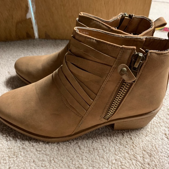 Tan ankle boots size 8 - Picture 3 of 4